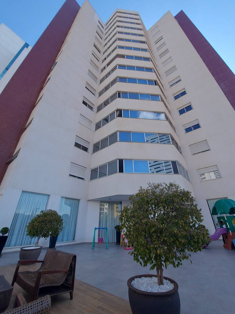 #811 - Apartamento para Venda em Cascavel - PR