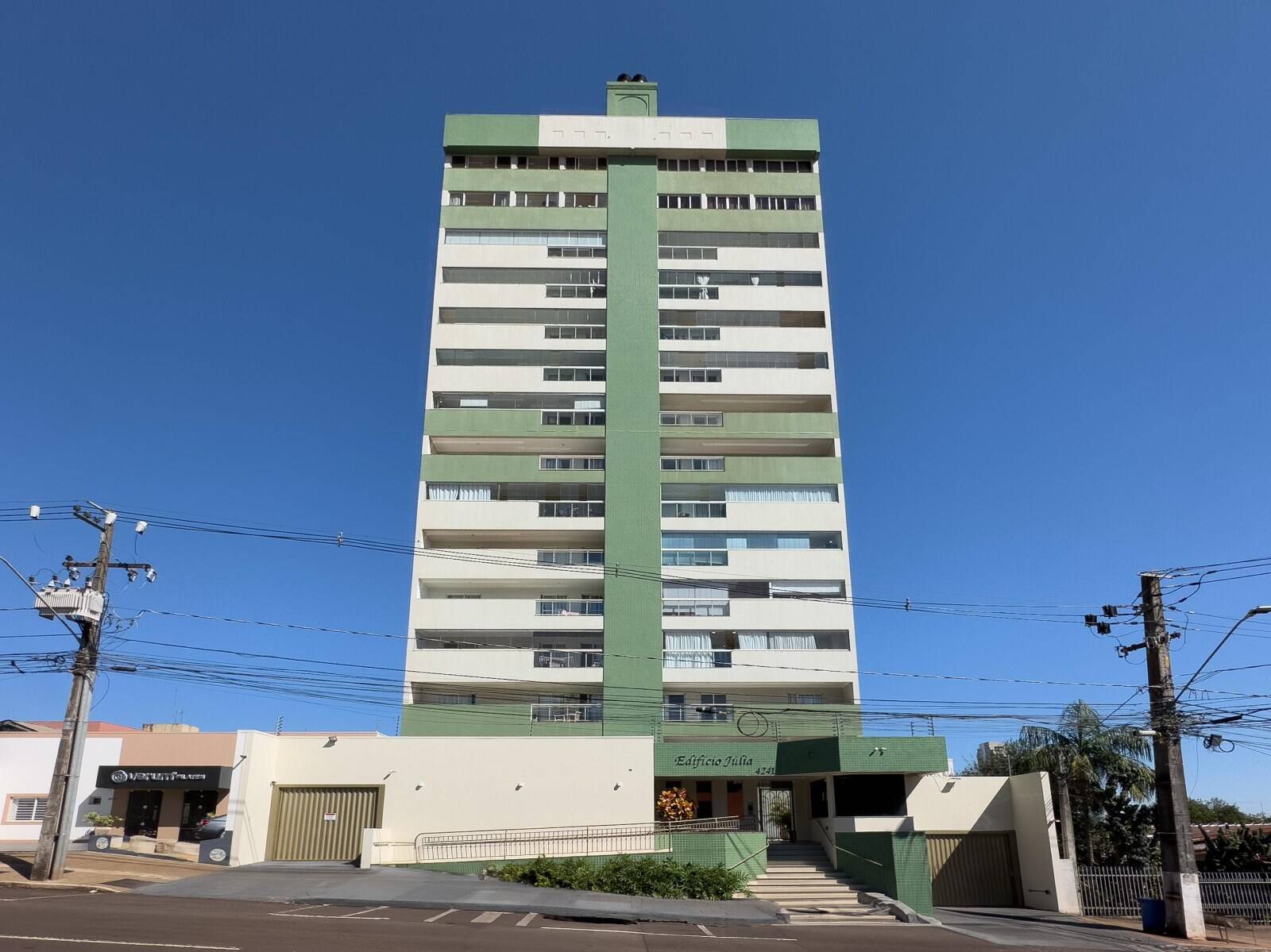 #855 - Apartamento para Venda em Cascavel - PR