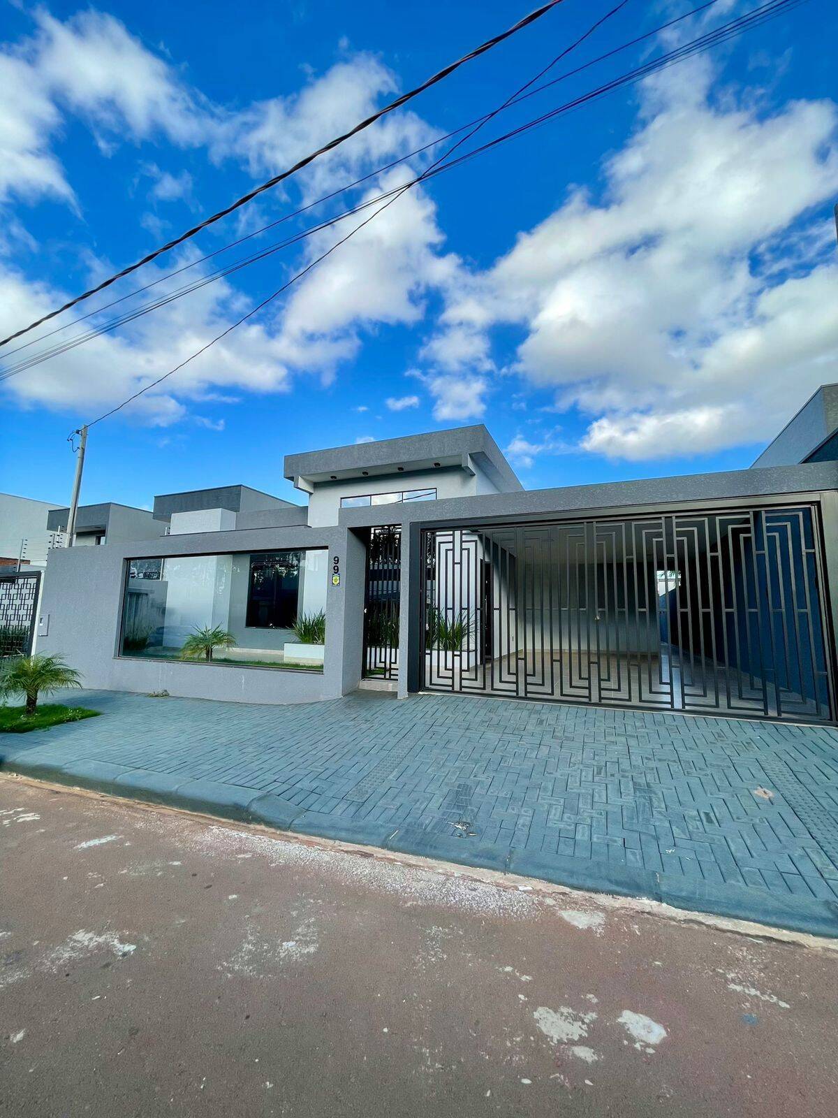 #863 - Casa para Venda em Cascavel - PR