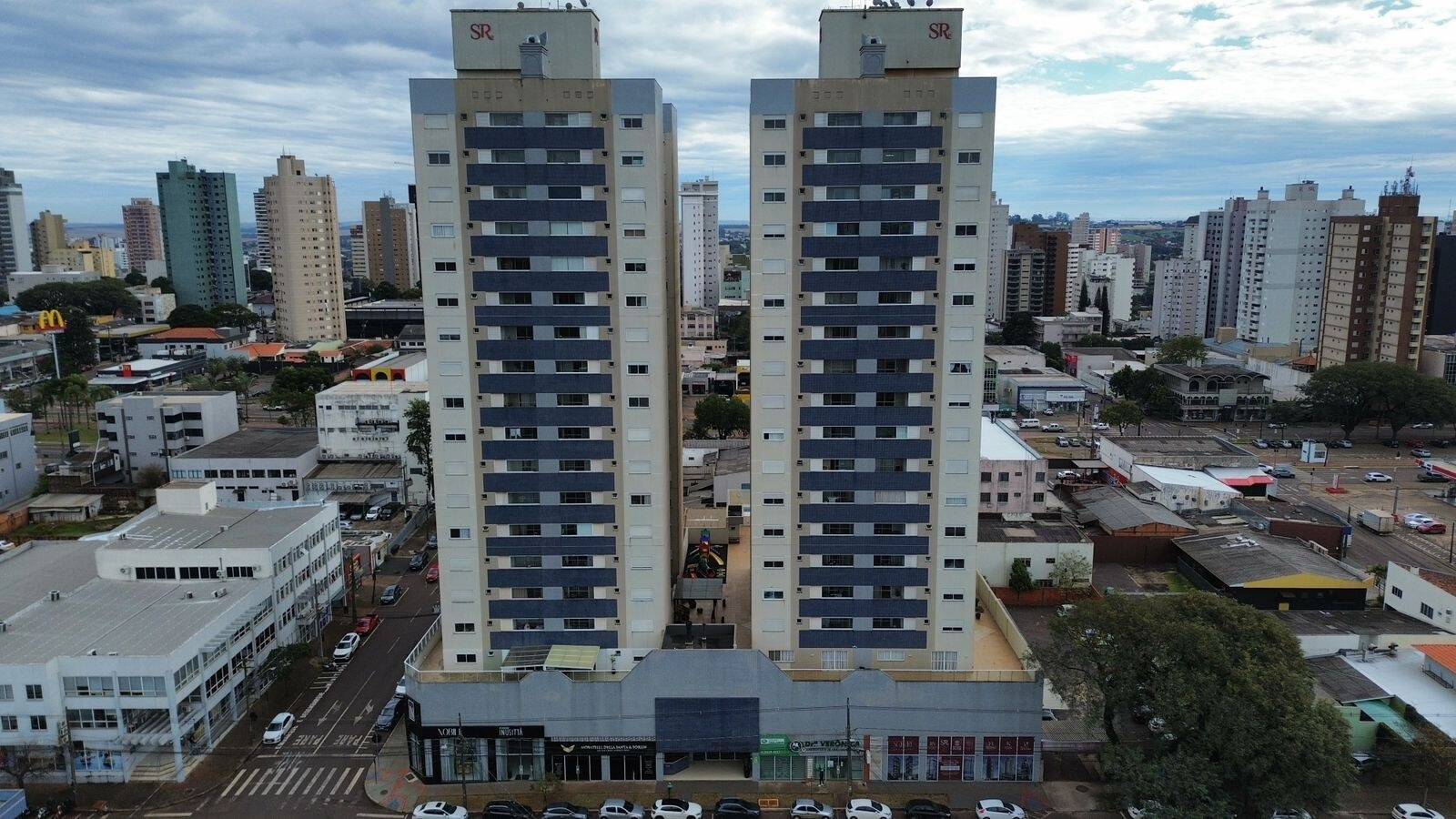 #1132 - Apartamento para Venda em Cascavel - PR