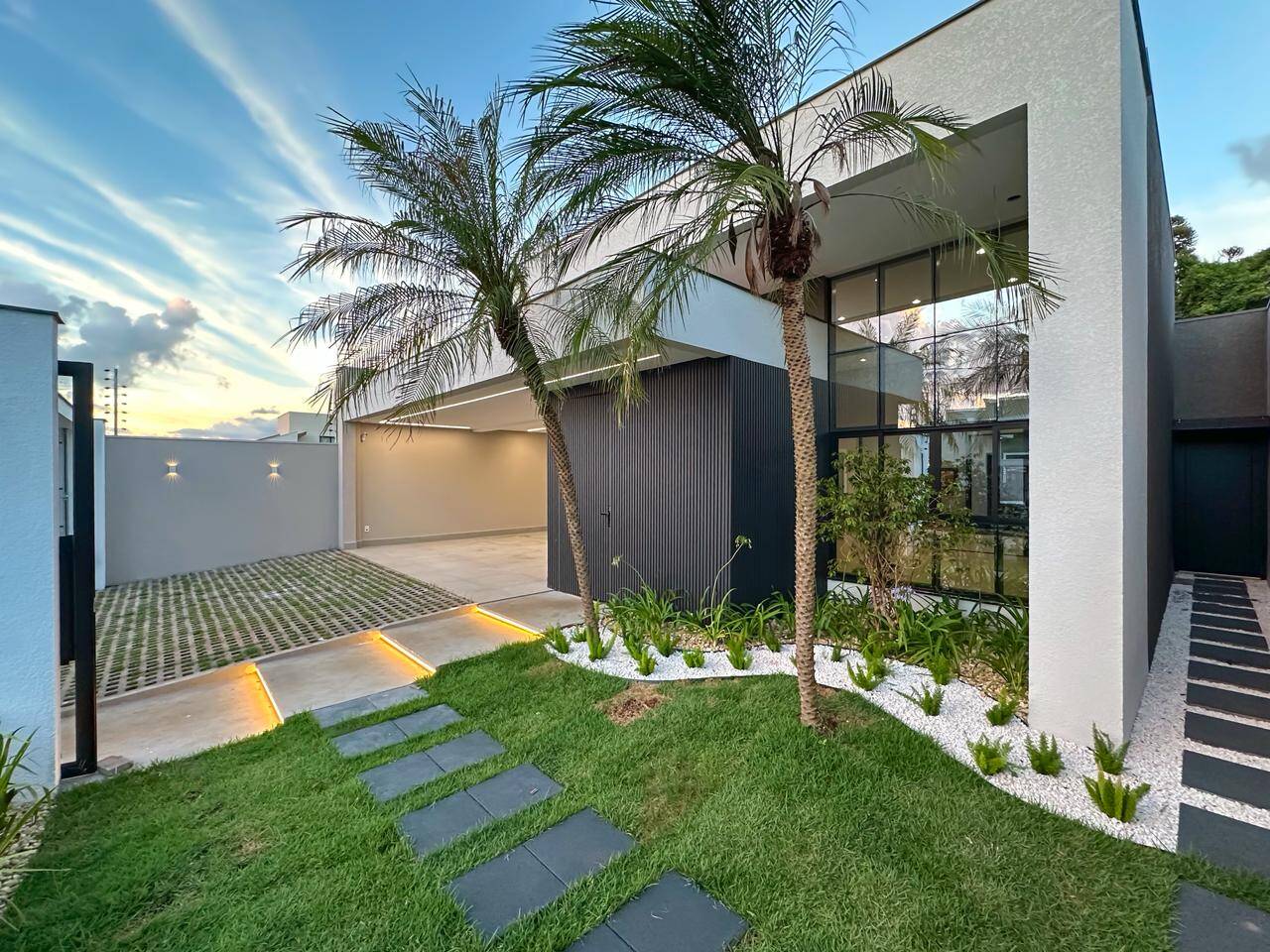 #955 - Casa para Venda em Cascavel - PR