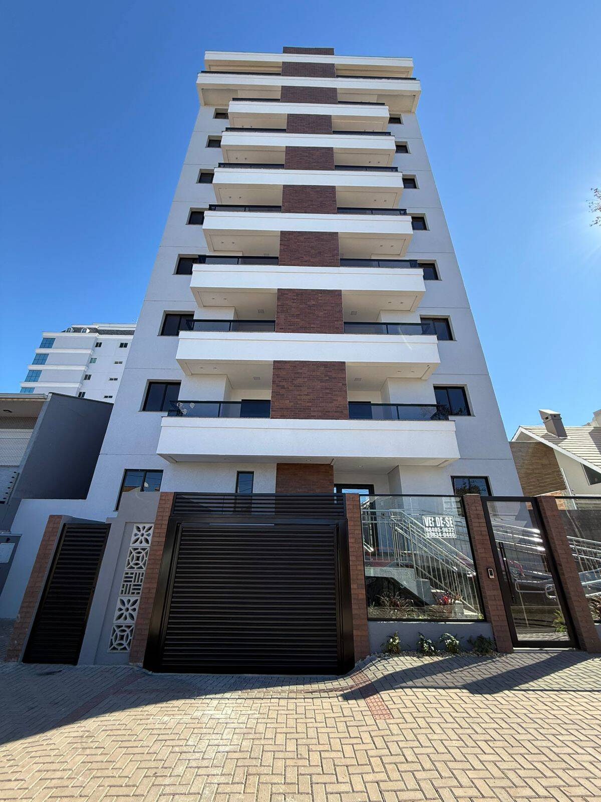 #1102 - Apartamento para Venda em Cascavel - PR