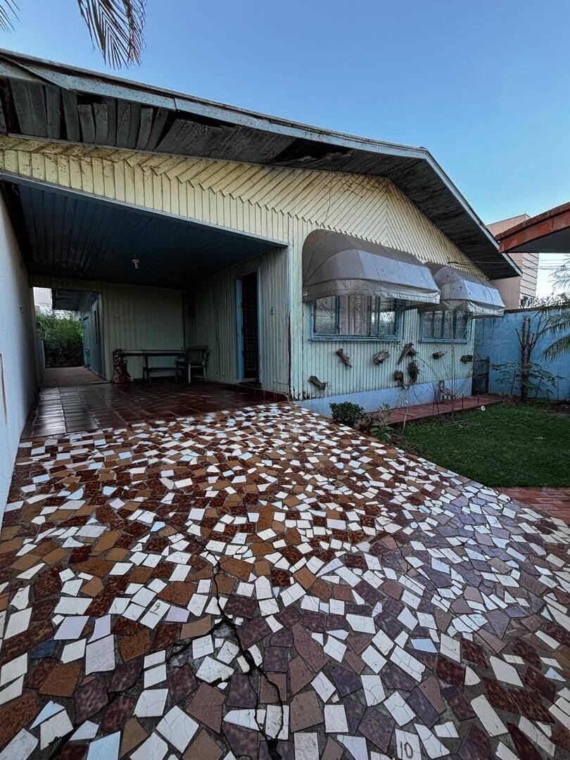 #1235 - Casa para Venda em Cascavel - PR