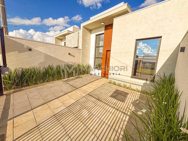 #1083 - Casa para Venda em Cascavel - PR - 2