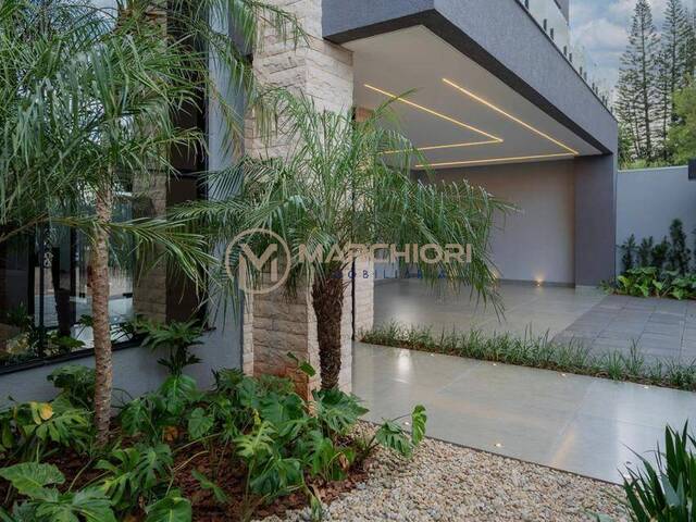 #1084 - Sobrado para Venda em Cascavel - PR