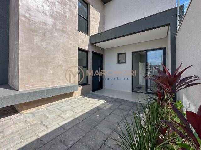 Sobrado para Venda em Cascavel - 4