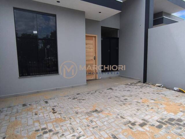 #1094 - Casa para Venda em Cascavel - PR - 2