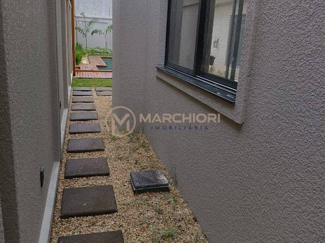 Sobrado para Venda em Cascavel - 4