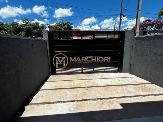 #1002 - Casa para Venda em Cascavel - PR - 2