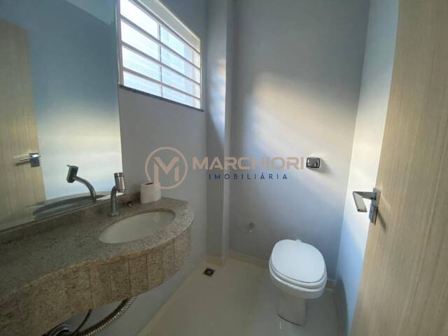 Sobrado para Venda em Cascavel - 5