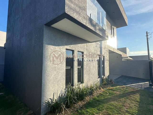 Sobrado para Venda em Cascavel - 3