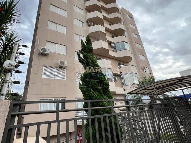 #1228 - Apartamento para Venda em Cascavel - PR - 2